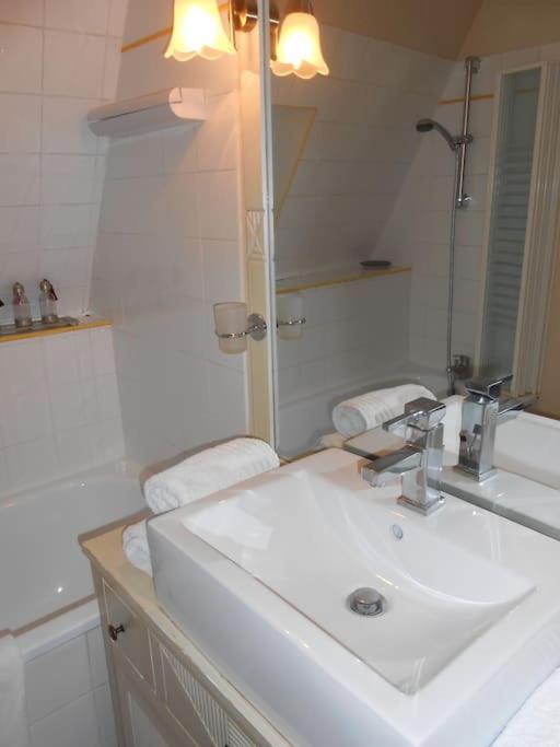 Cite Medievale, Charme & Calme, Bien Place Appartement